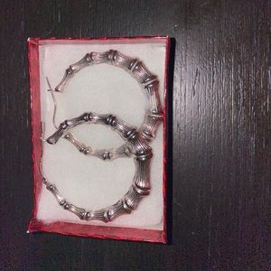 Two earring big and small